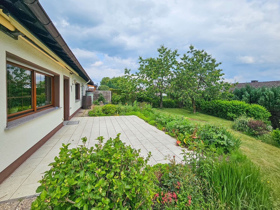 Bungalow kaufen im Wiedbachtal ENS-328 Terrasse-1