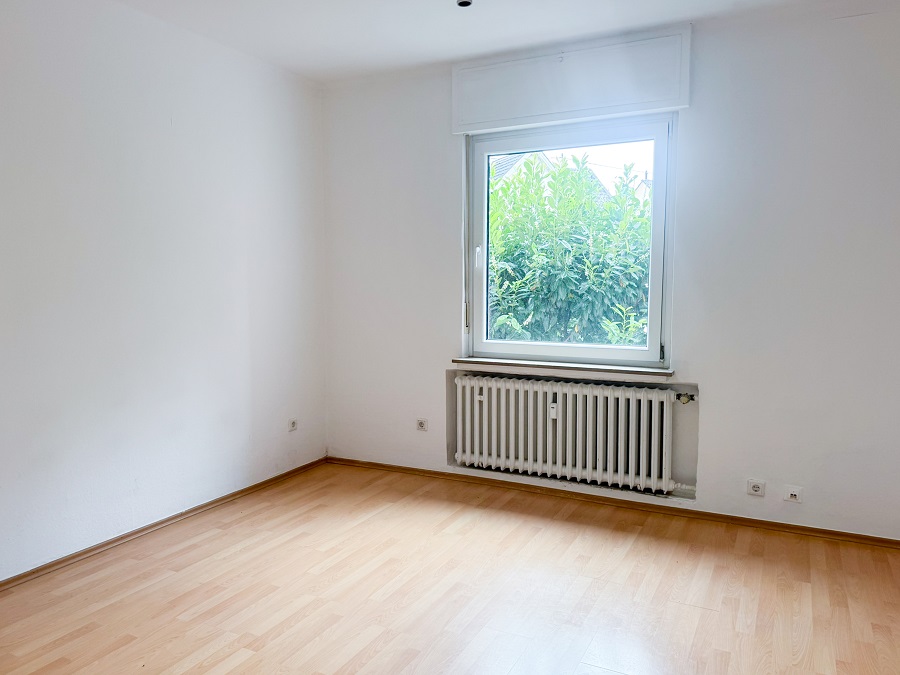 Dreiparteienhaus kaufen Linz 20 Min. BN SU EG Zimmer (2)