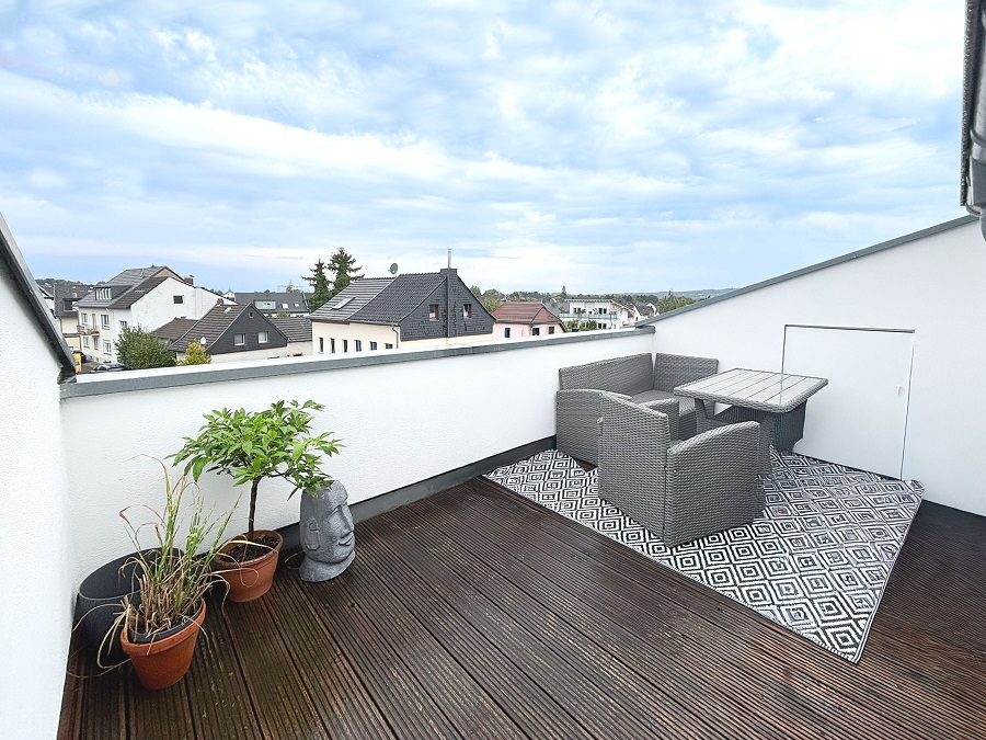 Penthousewohnung mieten Hennef VKH-850 Frontansicht hoch-40