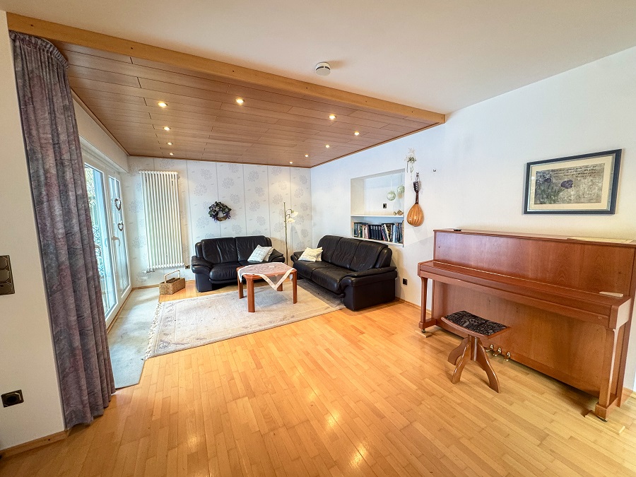 Großes Familienhaus kaufen Flammersfeld DMF-237 Wohn-Esszimmer6 (2)