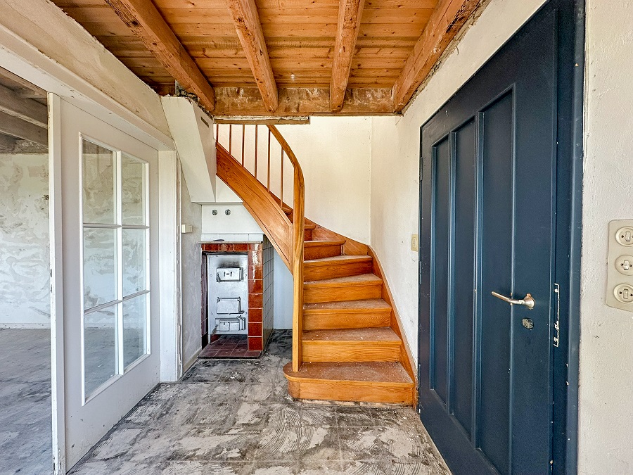 Freizeitgrundstück mit 3.000 m² in Bestlage von Bad Honnef kaufen GLB-097 Flur Treppe