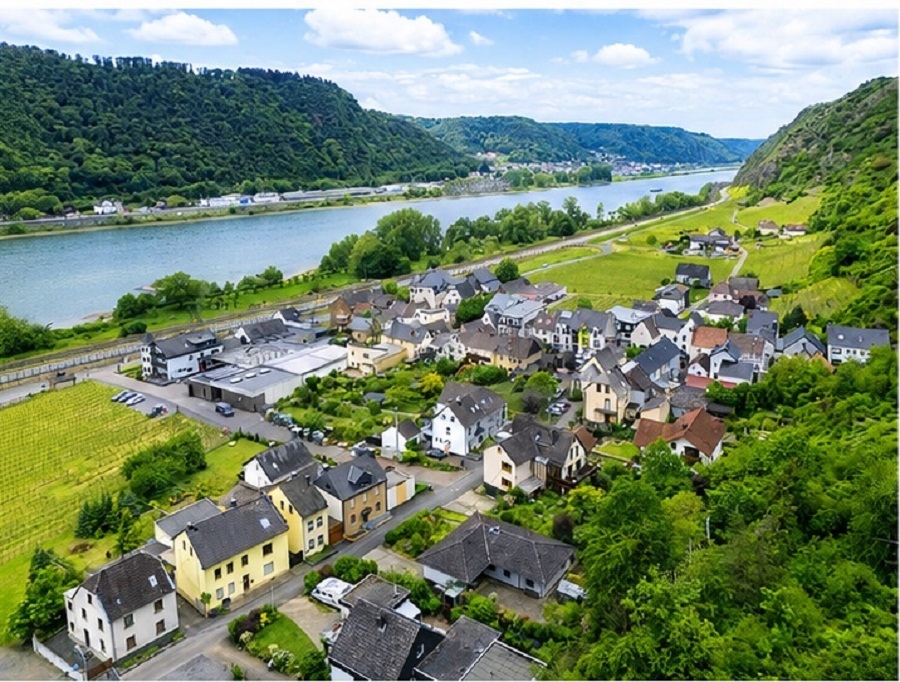 Einfamilienhaus mit Scheune kaufen Hammerstein FH-287 Front3