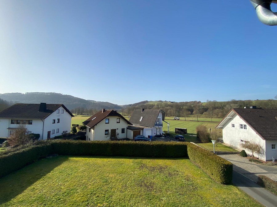 3-Zi.Dachgeschoss-Wohnung mieten Roßbach VBR-490-1 Front nah (3)